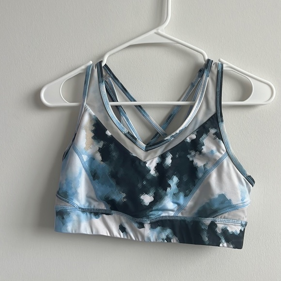 Womens LULULEMON sports bra - Picture 1 of 3